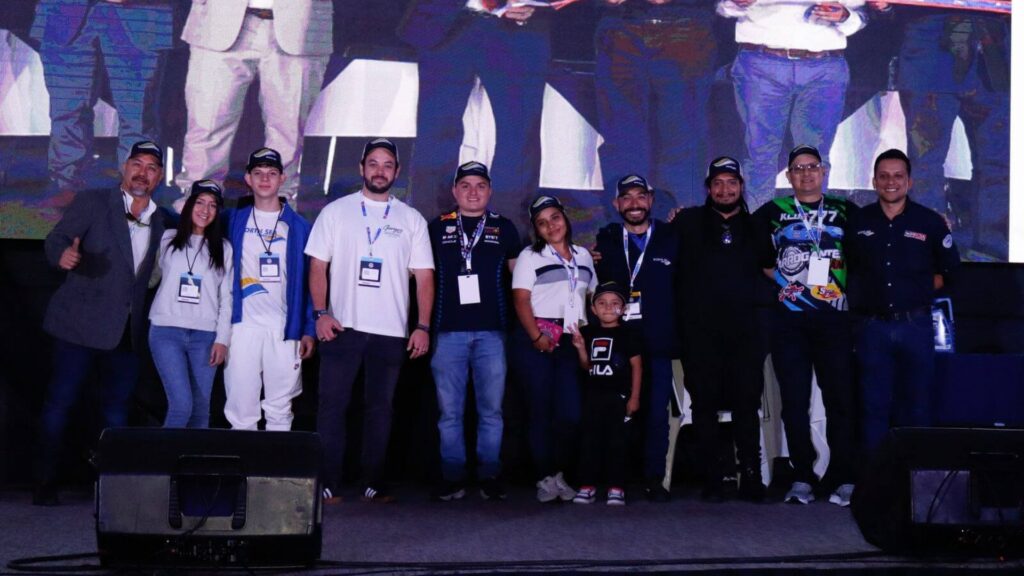 “Grupo RECSA: Innovación y Calidad en Lubricantes de Clase Mundial”