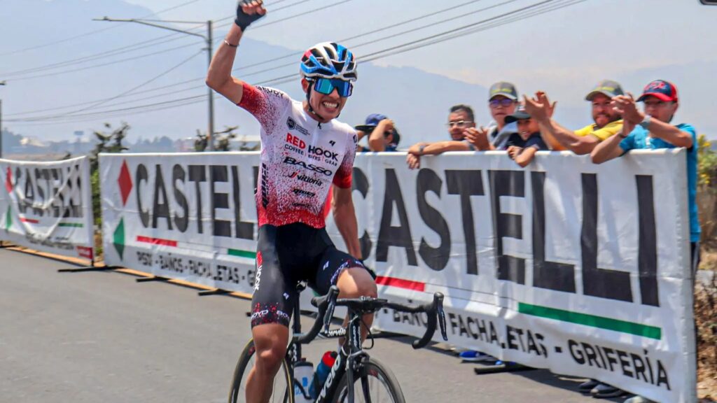 Brillantes triunfos en la primera Clásica de Ruta Juvenil