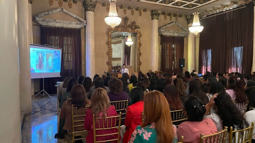 Revista Mujer y Negocios y aliados conmemoran el Día de la Mujer