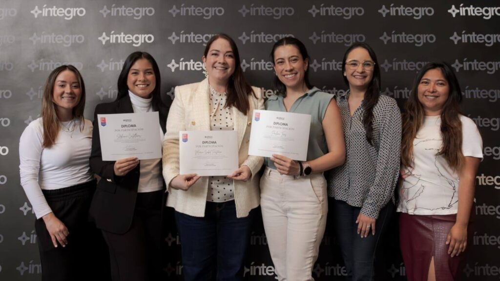 ÍNTEGRO refuerza su compromiso con el liderazgo femenino