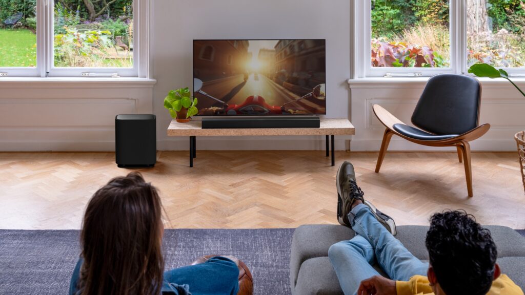 Crea el ambiente perfecto para ver tu serie o película favorita con JBL