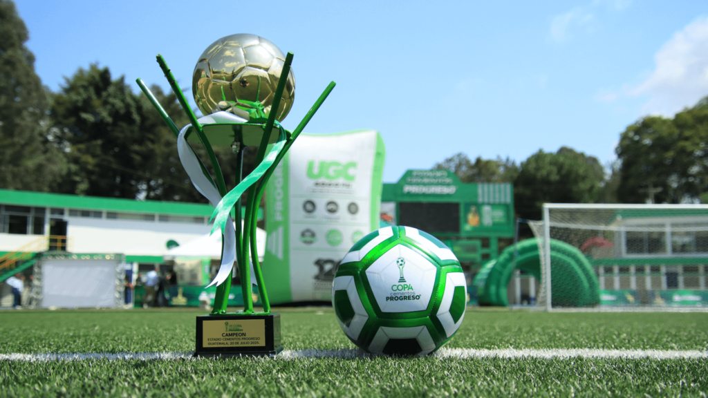 Construyendo goles y futuro: así se vive la VI Copa Cementos Progreso