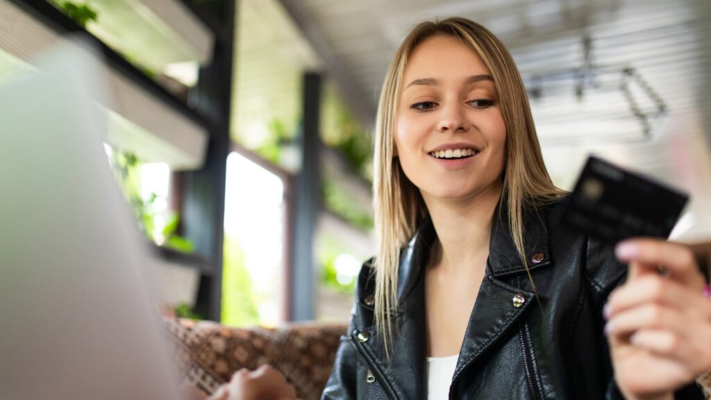 ¿Cómo mejorar la percepción del sector financiero?