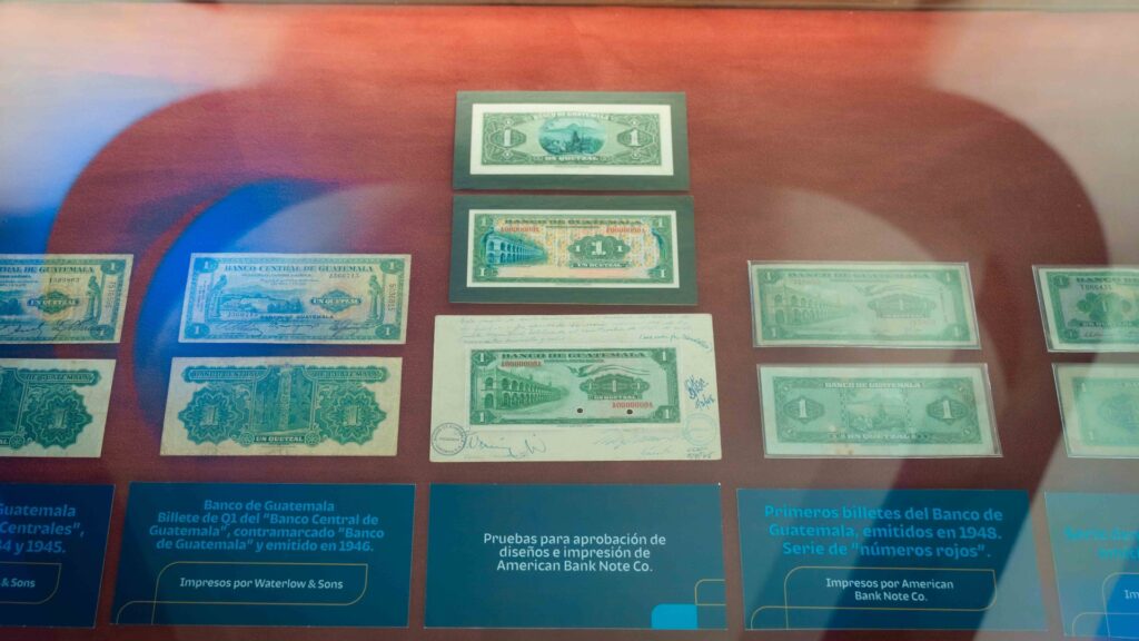 "La esencia del quetzal, contada desde su genética"