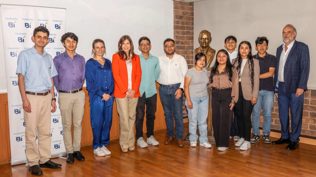 El futuro de Guatemala se escribe con becas de Fundación Bi