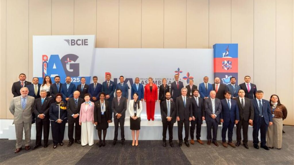 “BCIE impulsa desarrollo regional con resultados históricos en su Asamblea de Gobernadores”