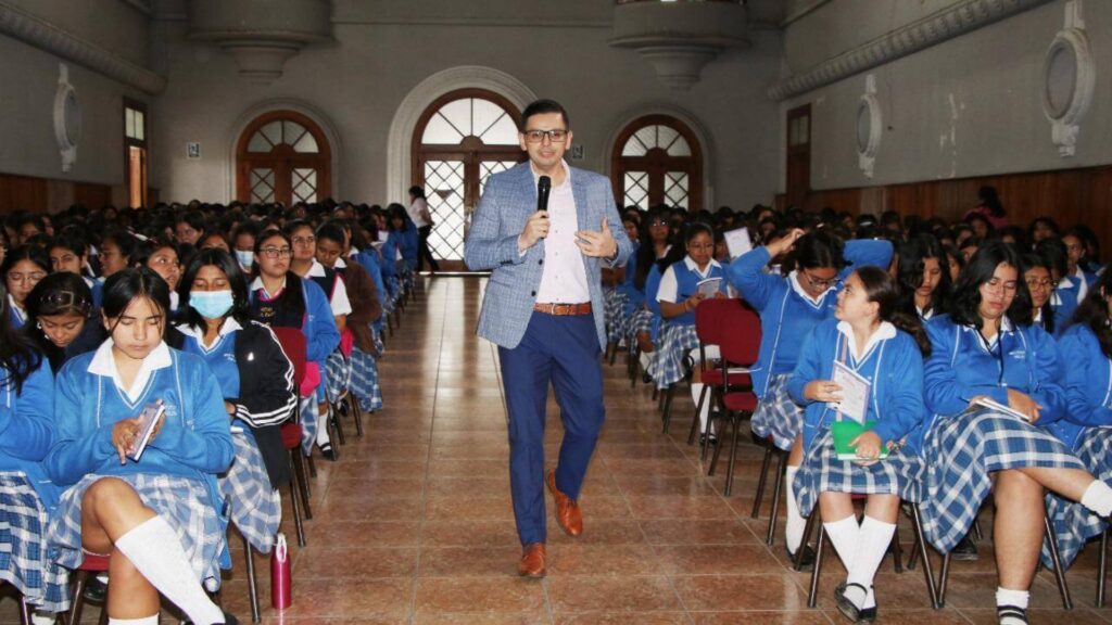 BAC fortalece el futuro de la juventud guatemalteca a través de la educación y el liderazgo