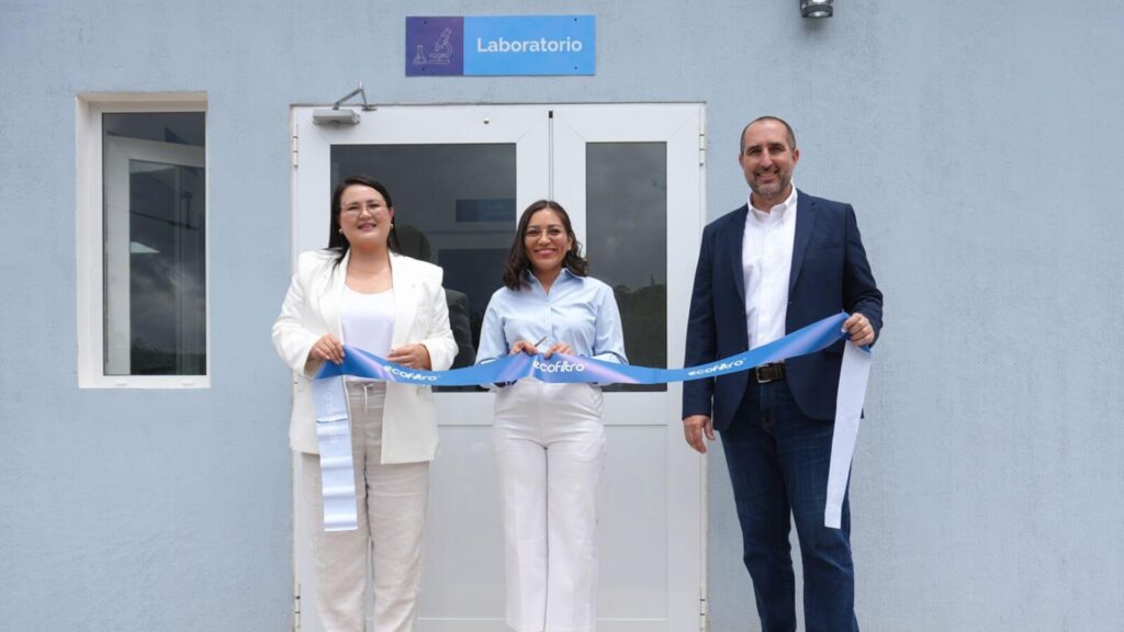 Inauguración del laboratorio de Ecofiltro marca un hito en la innovación del agua limpia