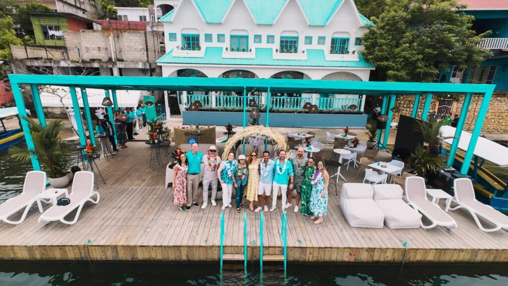 ÍNTEGRO inaugura Adra Petén, su nuevo hostal boutique frente al Lago Petén Itzá