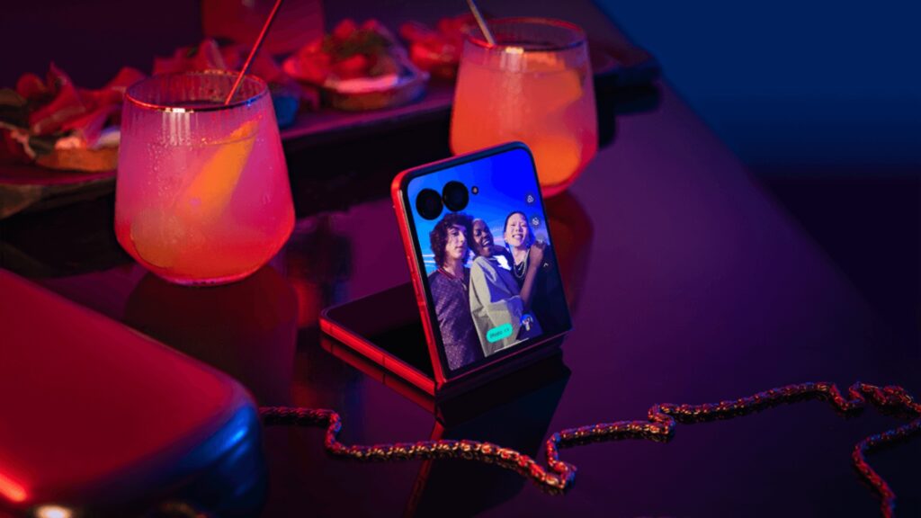 Motorola razr 60 Ultra: el smartphone plegable tipo flip más potente y avanzado de 2025