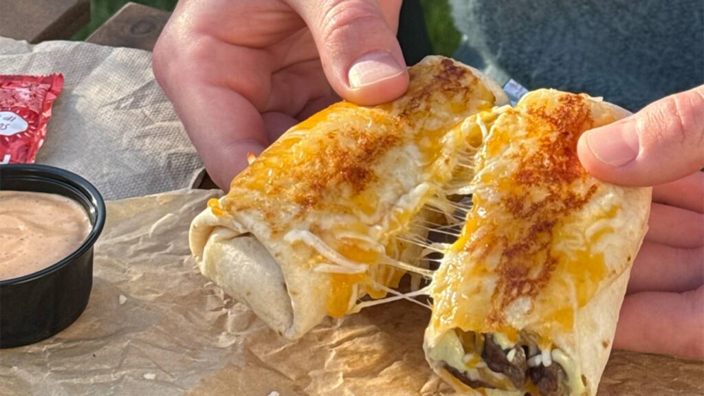 Descubre los Quesaditos de Taco Bell: puro queso y sabor en cada bocado