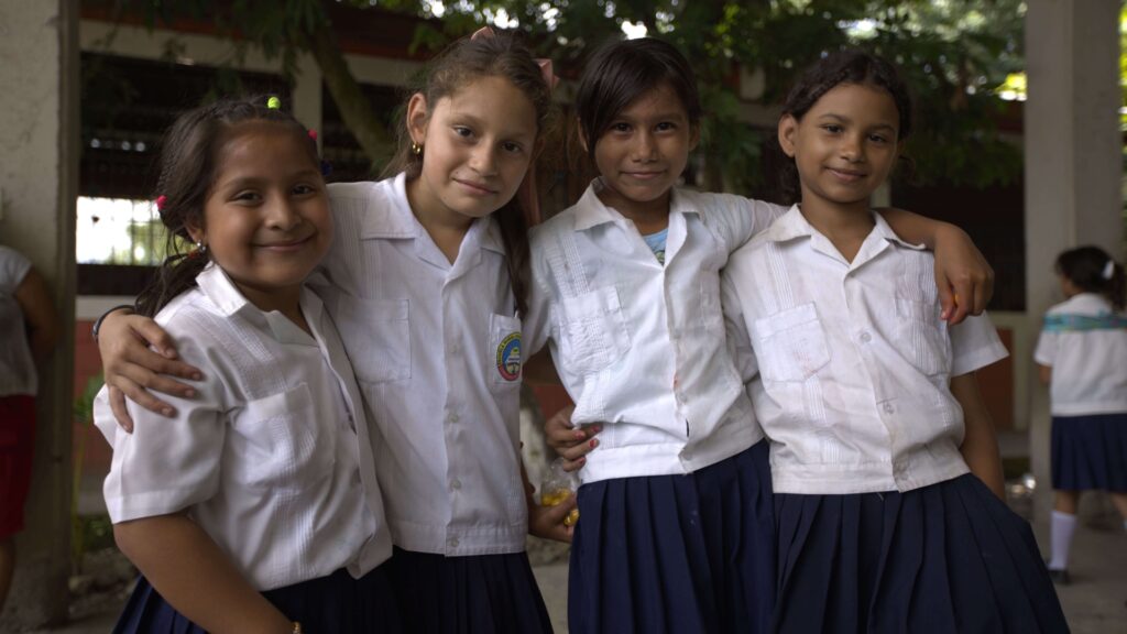 “Baños Cambian Vidas”: 10 años llevando salud y dignidad a comunidades vulnerables