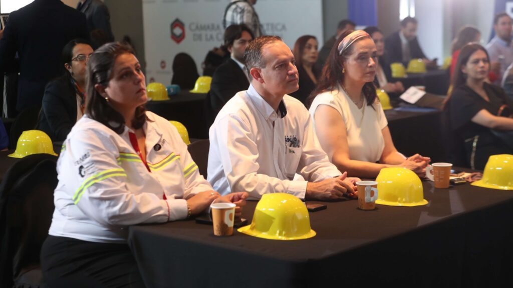 Manos a la Obra impulsa a emprendedores y PYMES del sector construcción en Guatemala