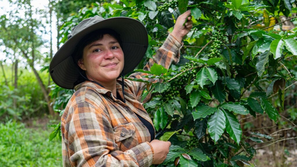 Nestlé impulsa la sostenibilidad y forma a la nueva generación de caficultores en Centroamérica