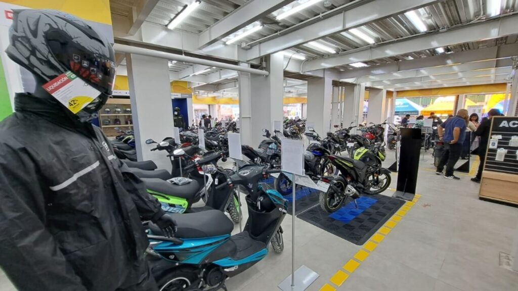 Elektra, Banco Azteca e Italika apoyan el progreso de los guatemaltecos