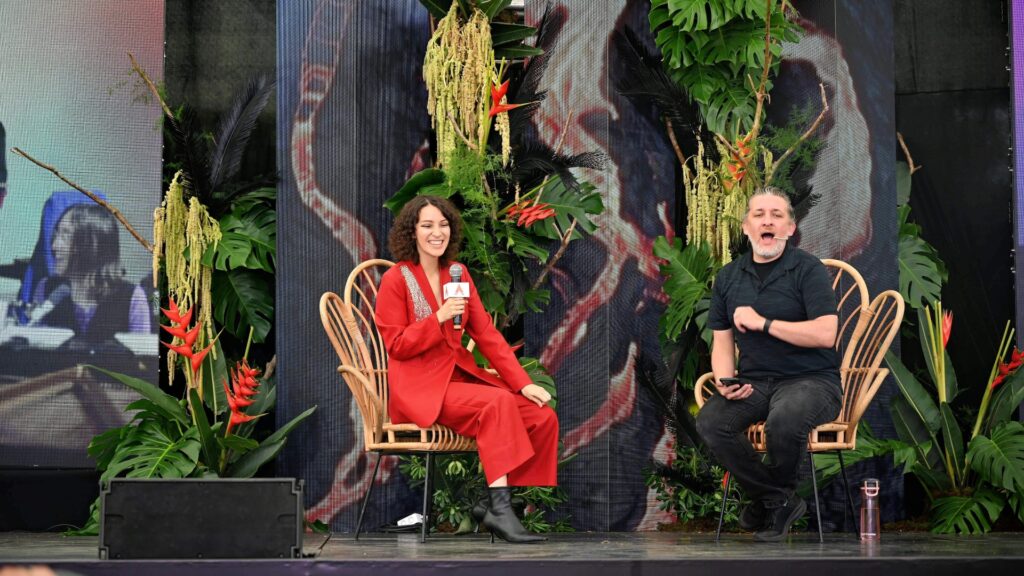 Gaby Moreno deslumbra con su talento y visión en la 6ª edición de Volcano Summit