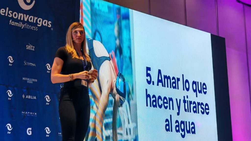 Gisela Morales representa a Guatemala en el 41º Congreso Internacional de Natación en México