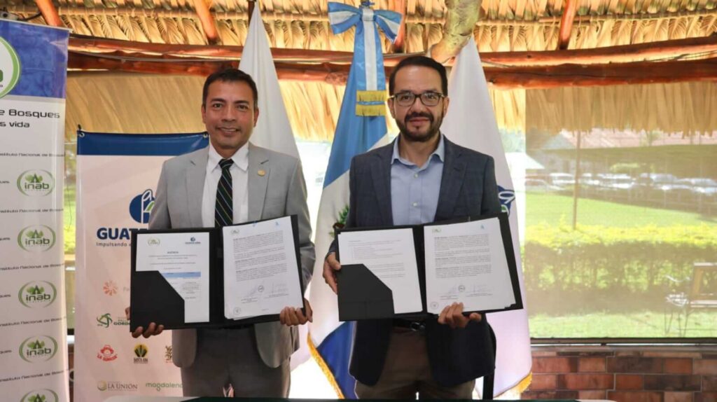 INAB y Guatecaña se unen para impulsar la reforestación en Guatemala