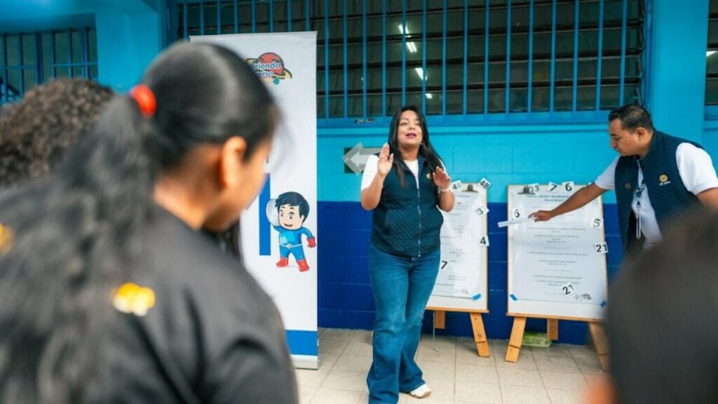 Guatemala impulsa la educación financiera en la niñez para construir un futuro responsable
