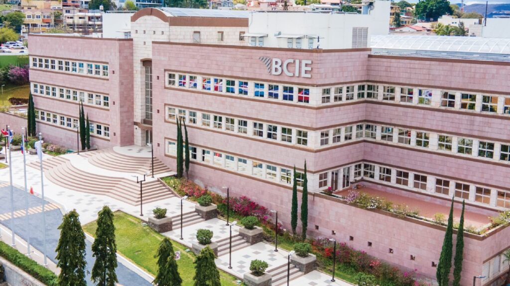 BCIE refuerza su liderazgo regional con la publicación de su primer informe de bonos sostenibles