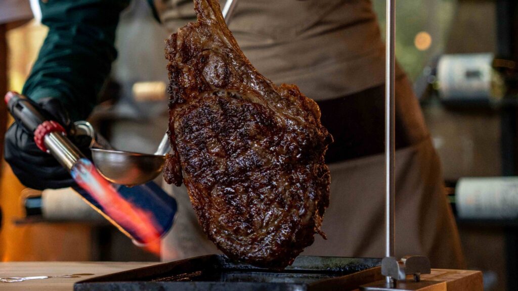 La Estancia presenta su nuevo concepto moderno con la reapertura del restaurante en Miraflores