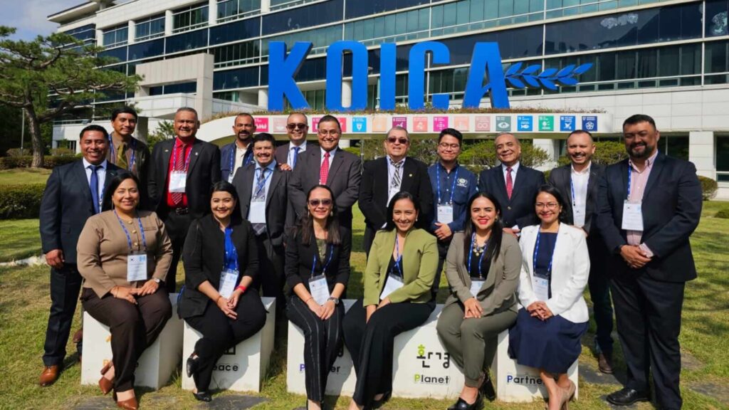 Guatemala impulsa la educación ambiental con seminario de KOICA e INAB