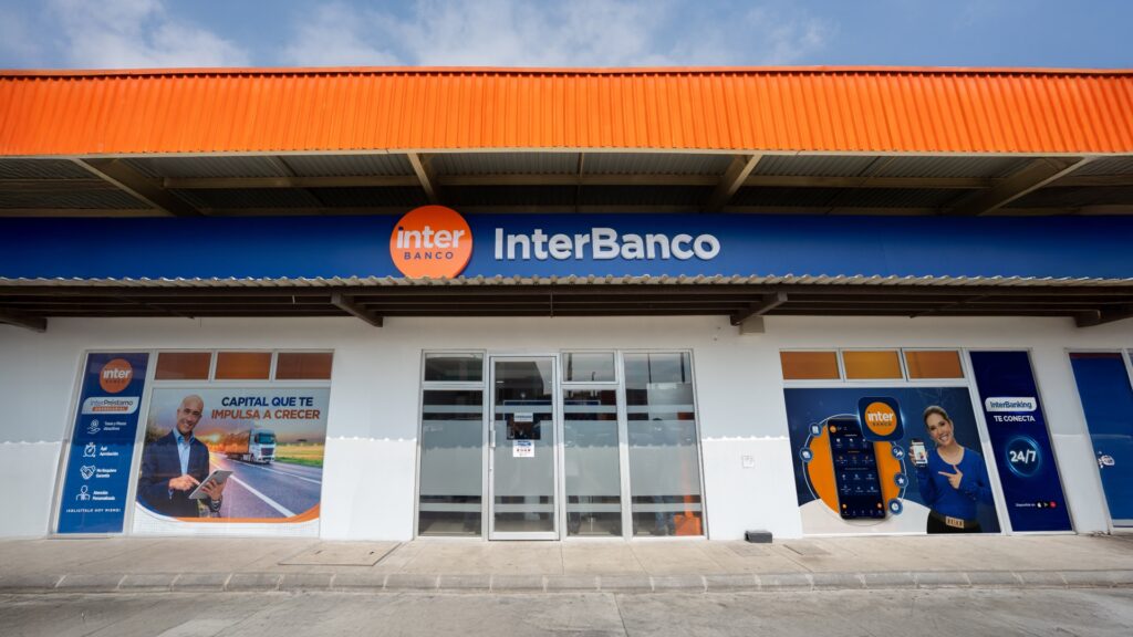 InterBanco impulsa el crecimiento empresarial con la apertura de su nuevo Centro de Negocios en Amatitlán
