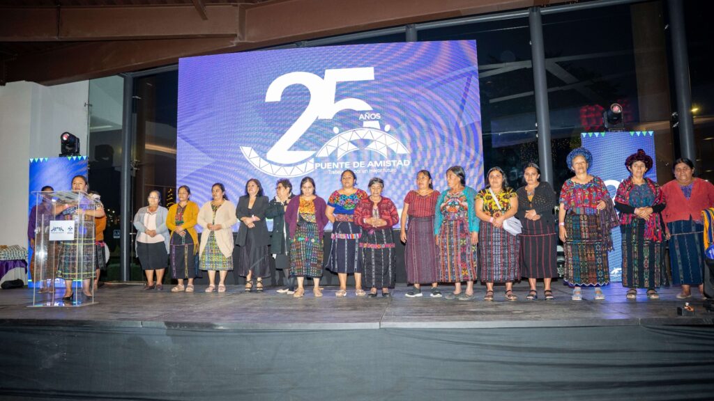 Puente de Amistad honra a las mujeres líderes de Guatemala en el Premio Mujer Emprendedora 2025