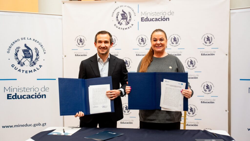 Alianza entre Mineduc y Grupo AG impulsa mejoras en infraestructura y equipamiento escolar en Masagua