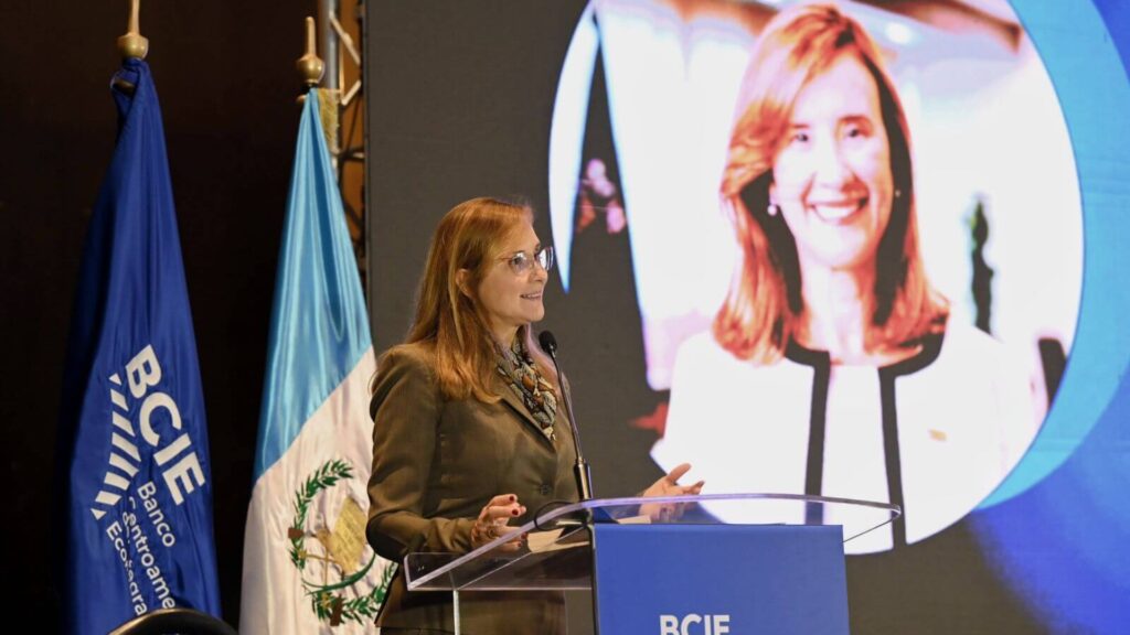 El BCIE impulsa el diálogo sobre el papel del sector privado en la transformación energética de Guatemala
