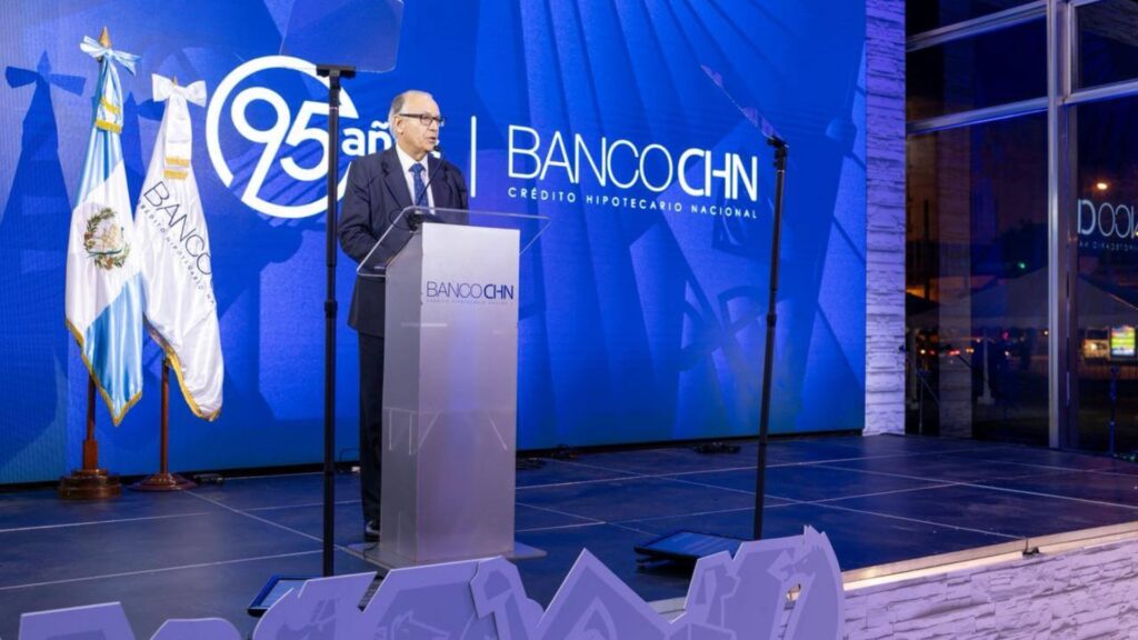 CHN honra a los pioneros que impulsaron el desarrollo financiero de Guatemala