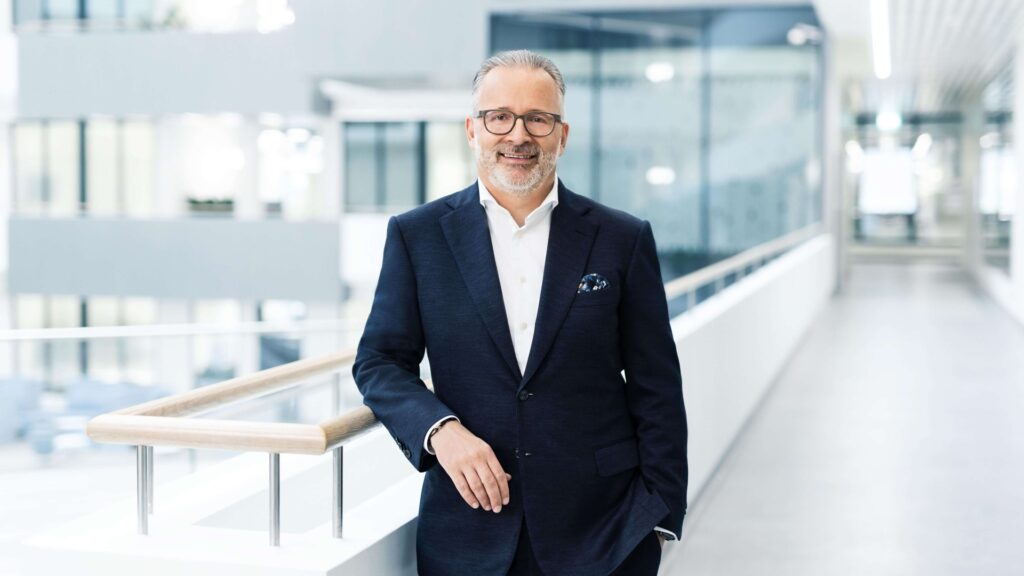 Henkel muestra desarrollo positivo en ventas y volumen durante el tercer trimestre