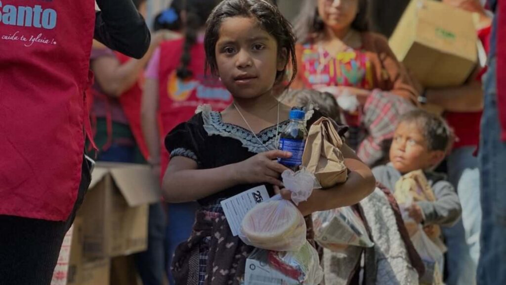 Taco Bell comparte una fiesta navideña con más de 4,000 niños en Guatemala