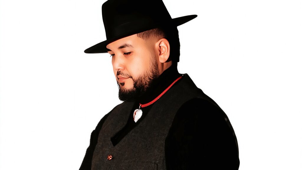 José Carmen estrena “Payaso”, un himno de latín pop sobre la traición amorosa