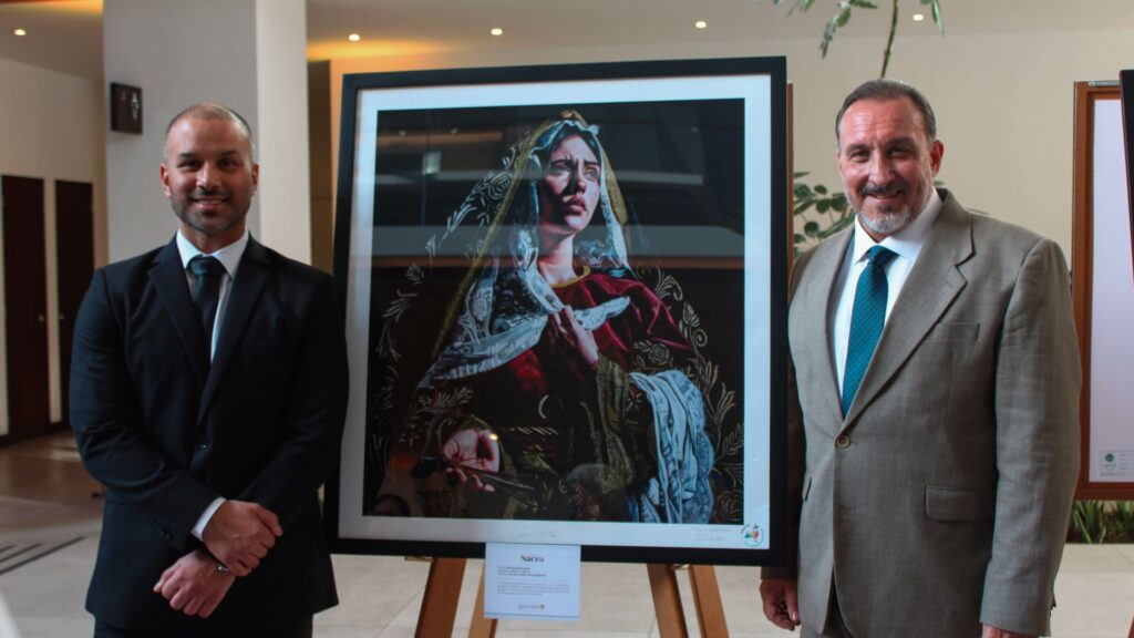 Arte sacro llega a Guatemala con la primera exposición de ChrisPapita