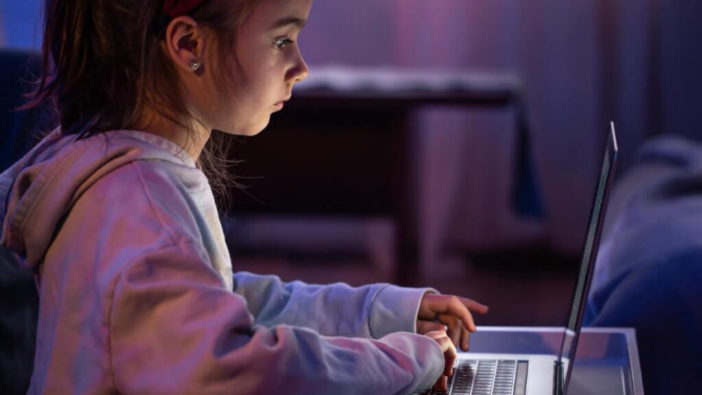 Infancia digital: cómo impactan los chatbots en el desarrollo emocional