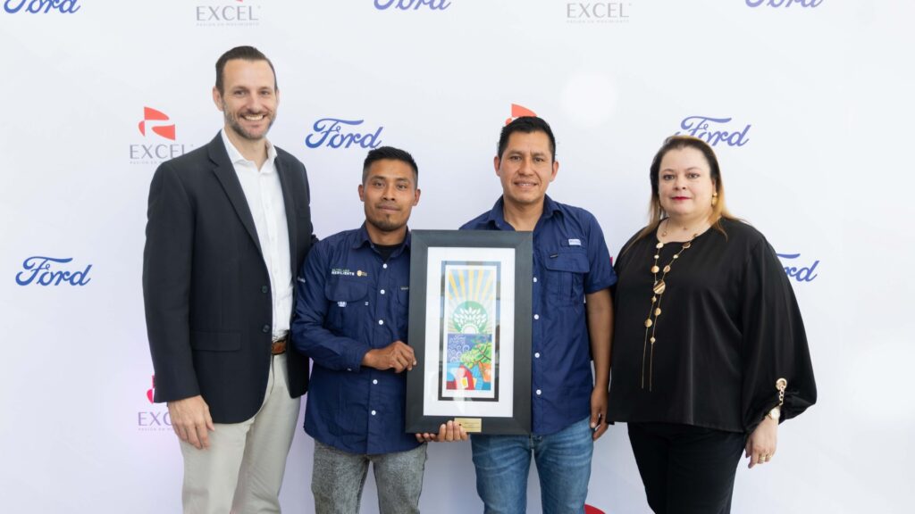 Ford impulsa la conservación ambiental al premiar reforestación en las montañas mayas Tz’utujil