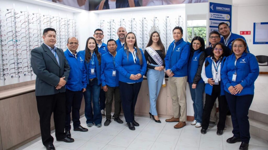 Visualiza acerca servicios de salud visual a la comunidad de Esquipulas