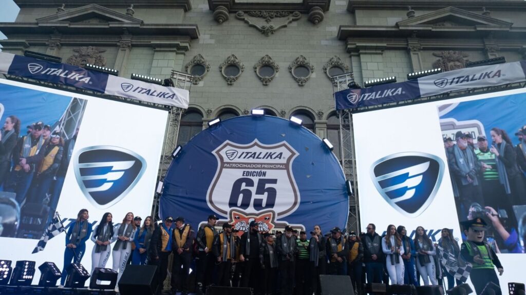 Italika celebra la pasión biker en la 65ª edición de la Caravana del Zorro
