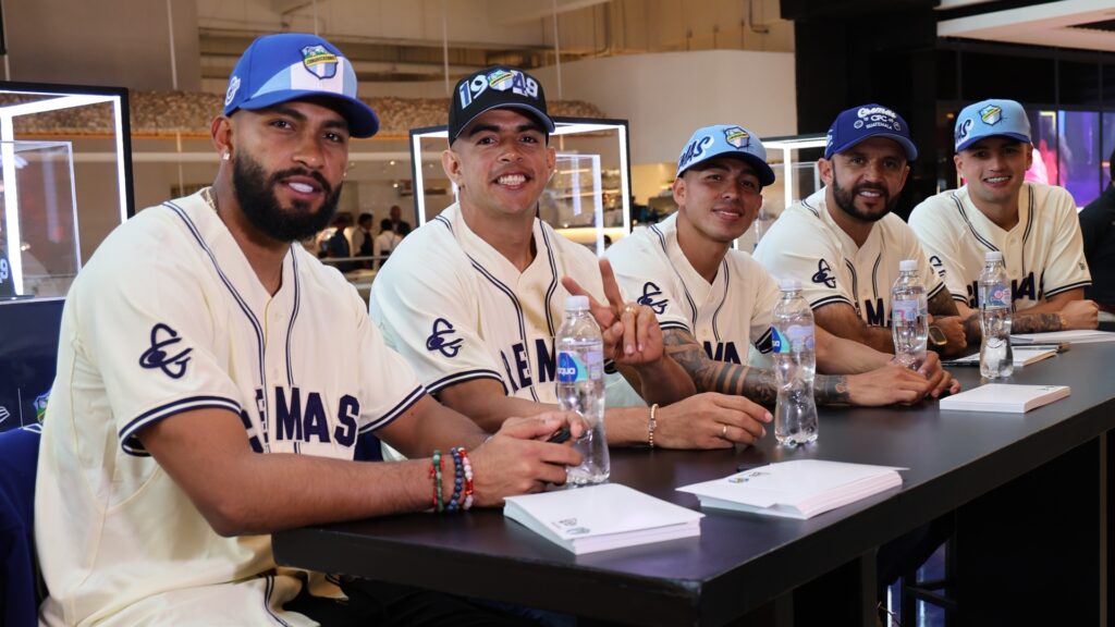 Comunicaciones FC y New Era celebran la pasión crema con nueva colección