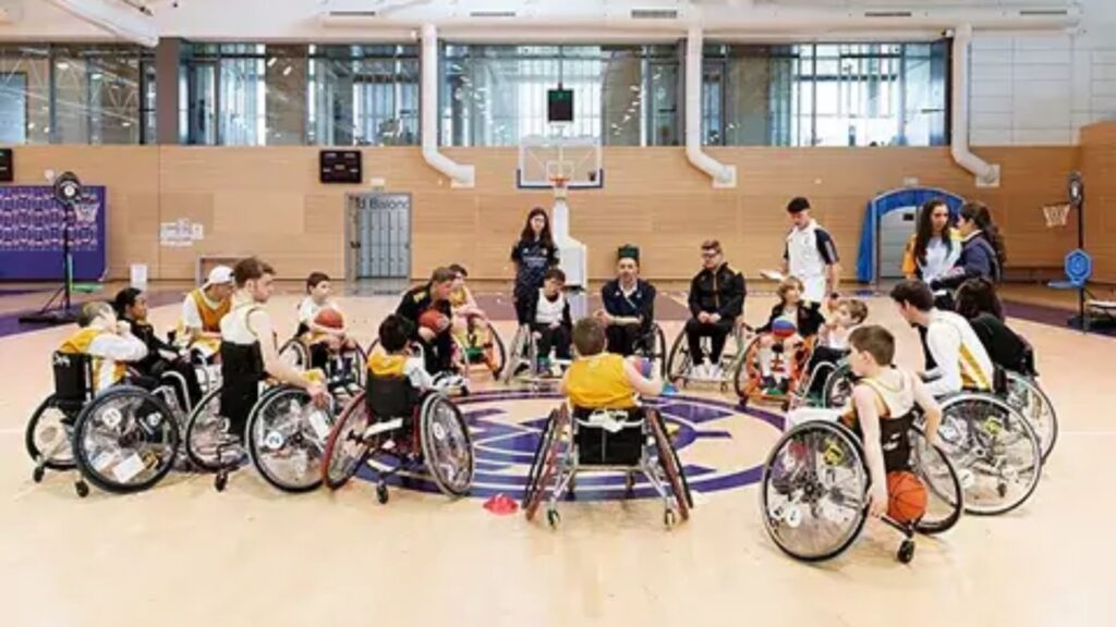 UPS fortalece su colaboración con la Fundación Real Madrid para promover la inclusión