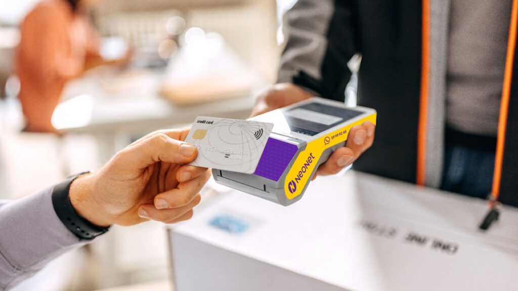 NeoNet apuesta por la flexibilidad financiera con NeoPlazos