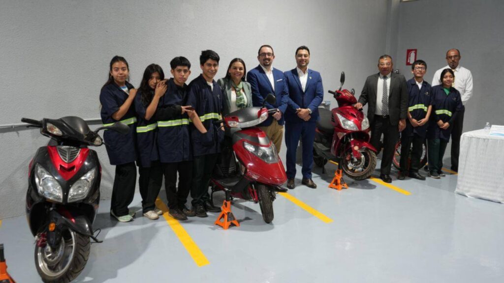 Fundación Azteca refuerza la educación juvenil con iniciativa en Plantel Azteca