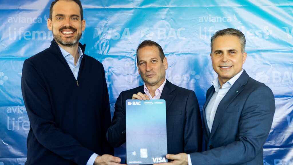 LifeMiles, Visa y BAC lanzan tarjeta empresarial que convierte compras en millas