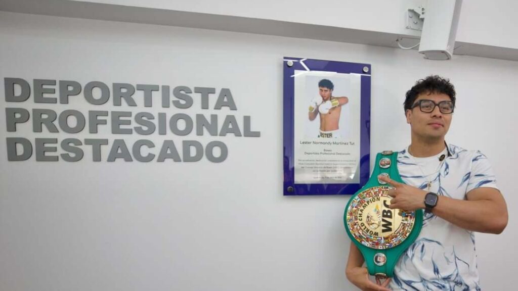 Lester Martínez ingresa al Salón de la Excelencia tras conquistar título mundial del CMB