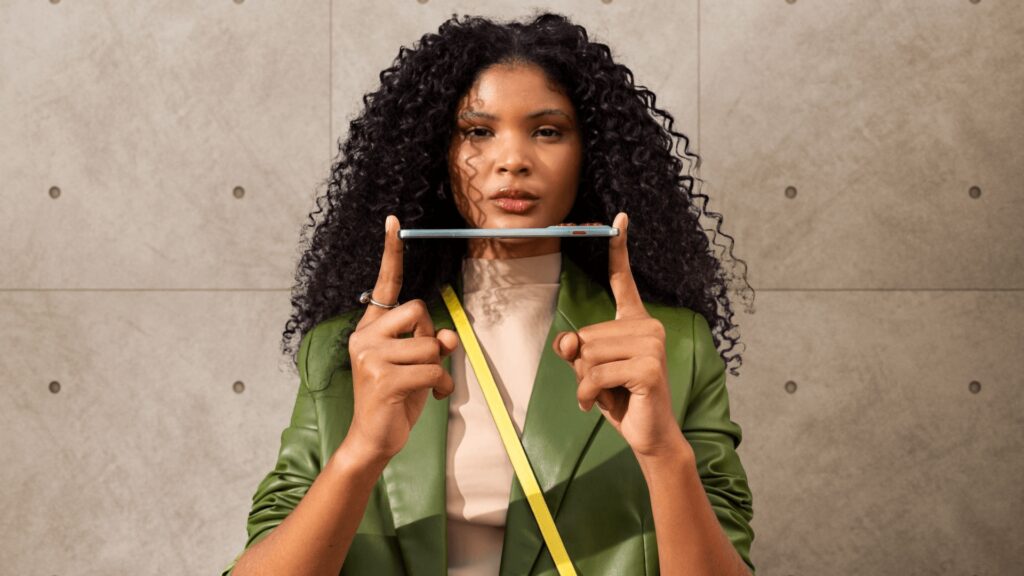 Diseño sin límites: motorola edge 70 destaca por su delgadez y resistencia