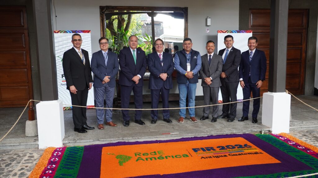 Empresas y fundaciones analizan el futuro en encuentro en Antigua Guatemala