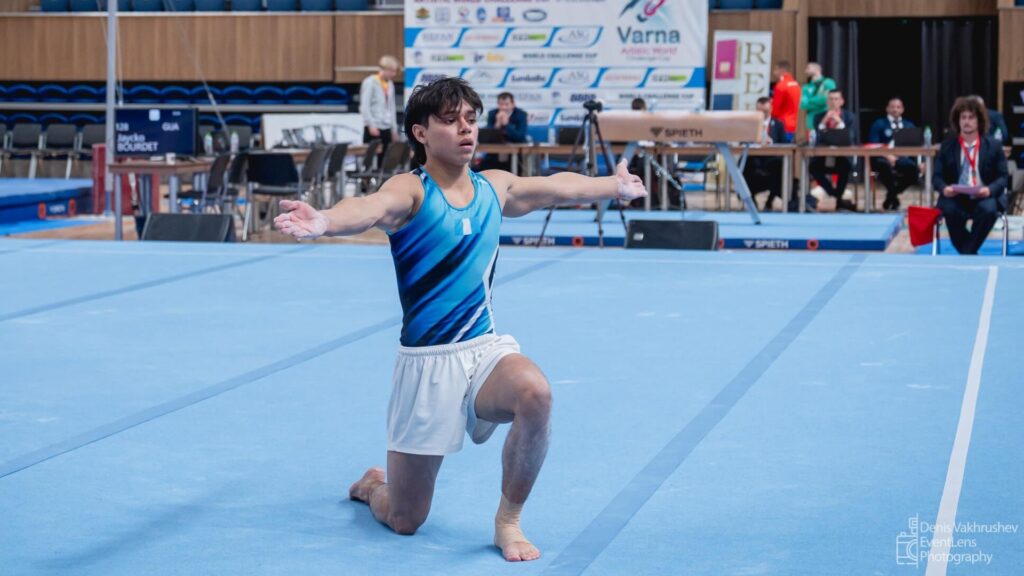 El guatemalteco Jaycko Bourdet destaca en la Copa del Mundo de Varna