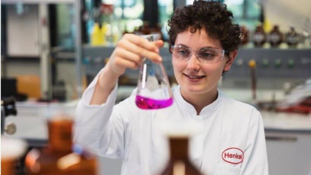 Mujeres científicas ya pueden postularse al Premio Martha Schwarzkopf de Henkel