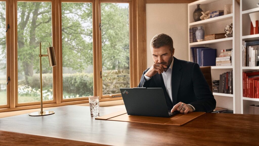David Beckham protagoniza la nueva campaña mundial de Lenovo